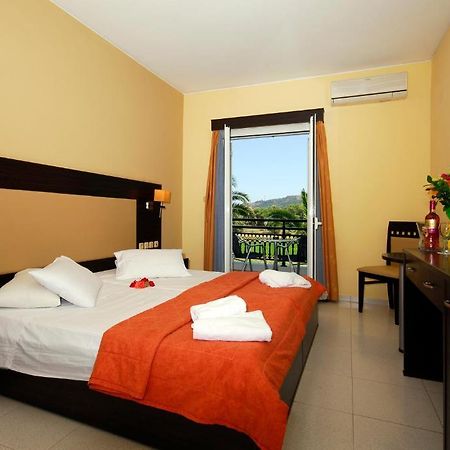 Hotel Denny'S Inn Alimos Room photo